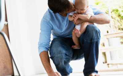 Fünf Minuten allein auf der Couch: Warum Väter kleine Pausen feiern sollten